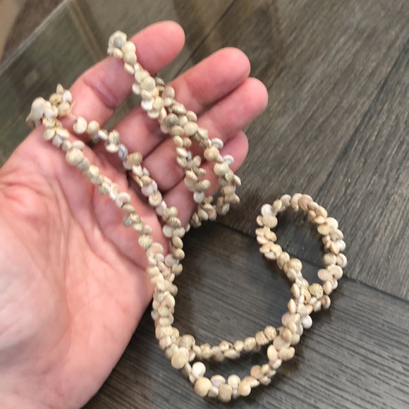 Vintage Button Top Spiral Shaped Shell Necklace - Picture 10 of 12